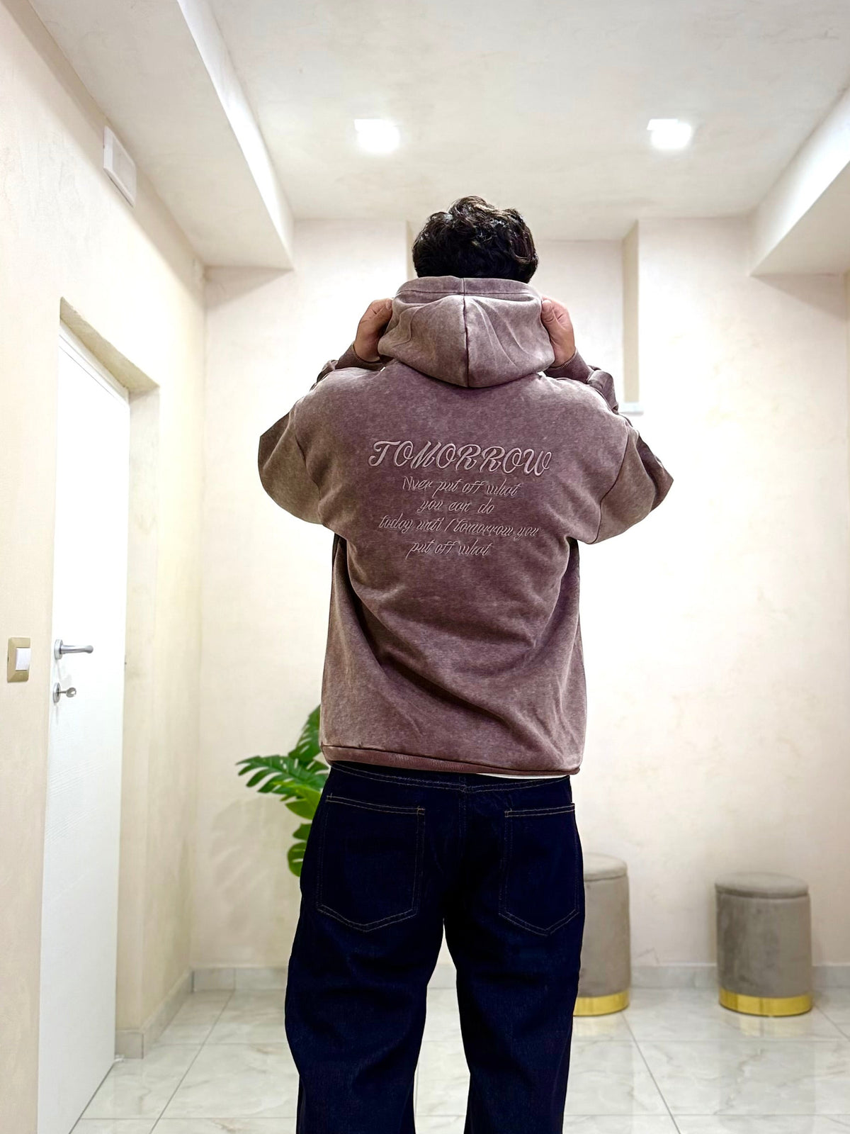 Felpa con zip “Tomorrow”